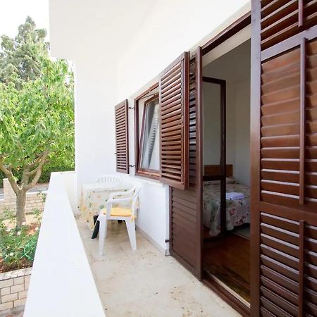 Laura'S Apartment Porec Bagian luar foto