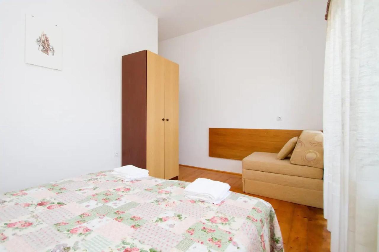 Laura'S Apartment Porec Bagian luar foto